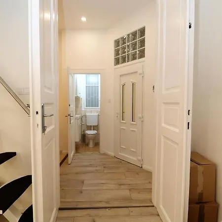 Apartment Roxy 4-b *