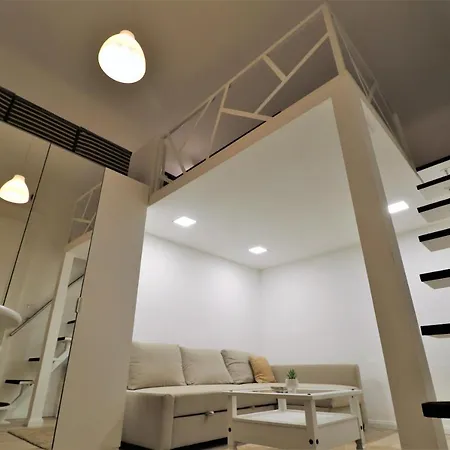 Roxy 4-b Budapest
