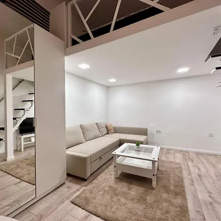 Apartment Roxy 4-b *