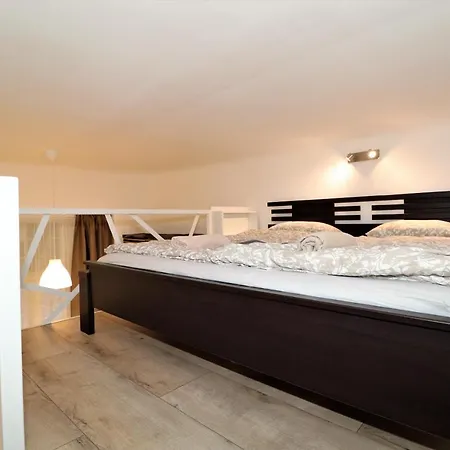 Apartment Roxy 4-b *
